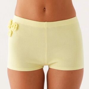 Peppermayo aliah knit short yellow
never worn
size s-m